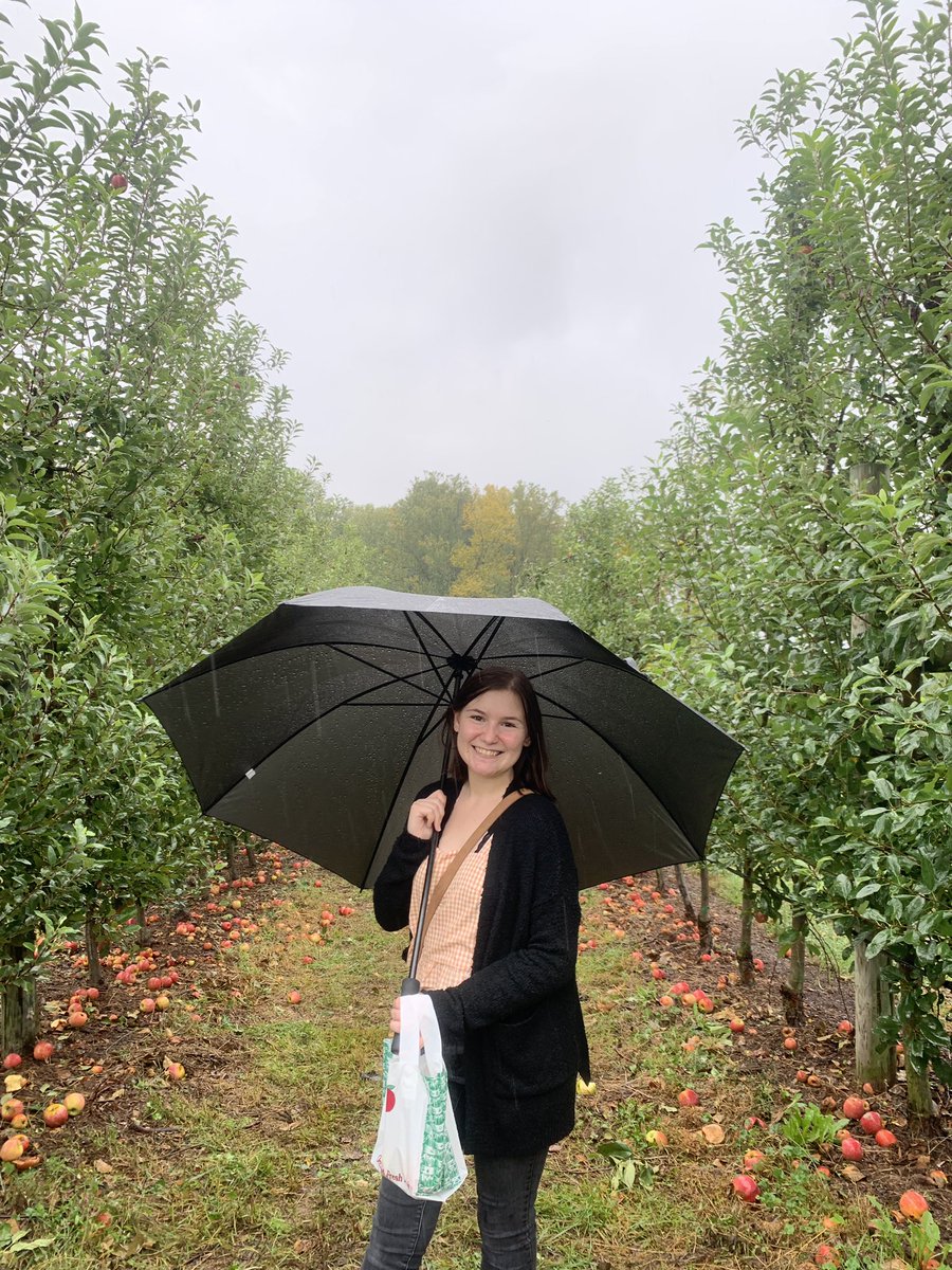 LynsieRomanek's tweet photo. Please meet the new CASS intern, Stefanie Cullum. She is our newest Railroader assisting Ms. Romanek at both Brunswick High &amp; Brunswick Middle schools this year! Please welcome her to our schools 🚂 https://t.co/OhmTOfFXOu
