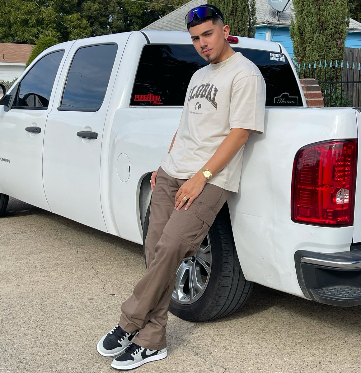 joszeii's tweet photo. Big tees 🤎>>> https://t.co/zDDQFUe5Il
