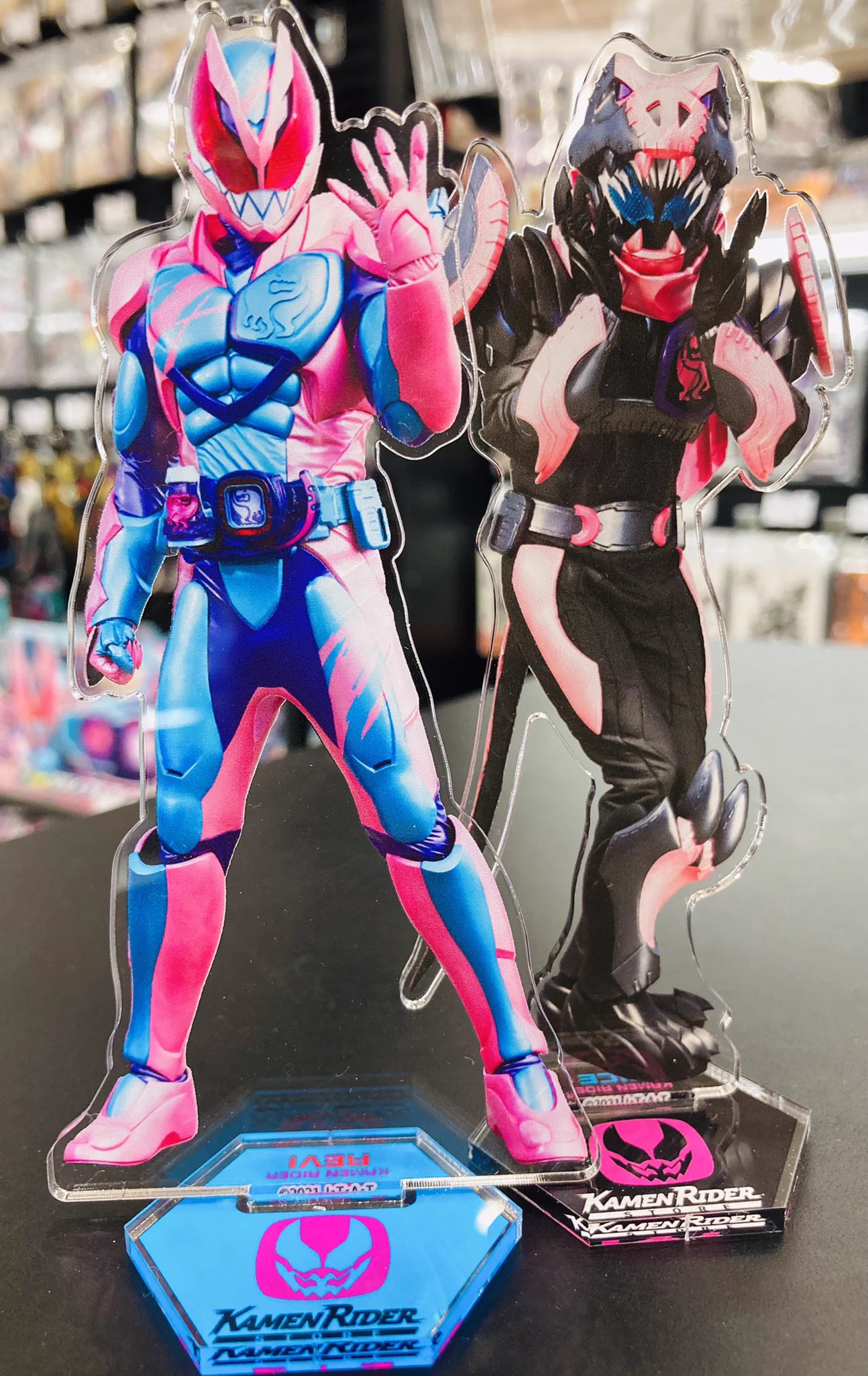 仮面ライダーリバイス アクリルスタンド まとめ売り 仮面ライダーストア on X: 