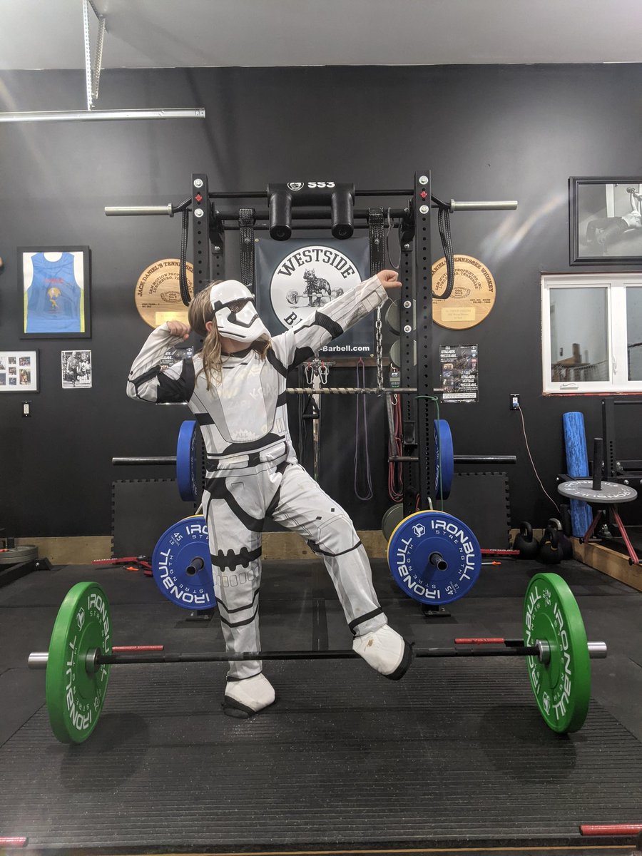74_dolan's tweet photo. Seriously, who doesn't want to see a Storm Trooper lift weights? 😁
Help us support women with breast cancer Oct.30th by pledging a donation  on behalf of "Dolan Barbell". Link in bio.
#deadlift4cancer https://t.co/To97vDPpkU