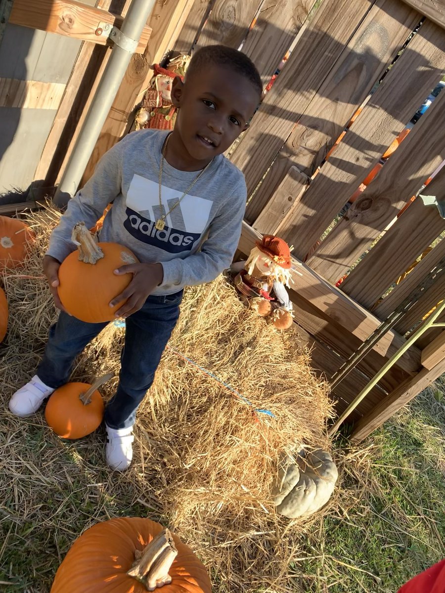 _ImSUPERBadd's tweet photo. Heโs Growing Up To Fast โฆ๐๐๐ซ #MyWildChild #PumpkinPatch2021 https://t.co/pvF2EaLkIS