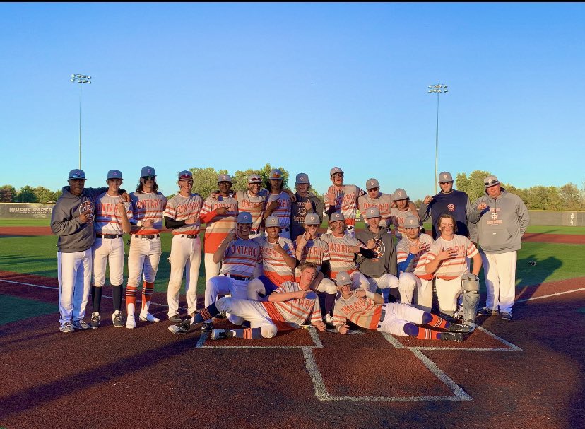 Willyjaxon's tweet photo. ⚾️ CONGRATS Fellas !! 2021 Wood Bat National Champions in Indianapolis. Great way to end the Fall College Prep Tour and Bring home the bling 🇨🇦 ⚾️ 👏 @TeamONBaseball @PastimeBaseball @PastimeAllScout @CPBLeague https://t.co/Q0ANcAJmeK