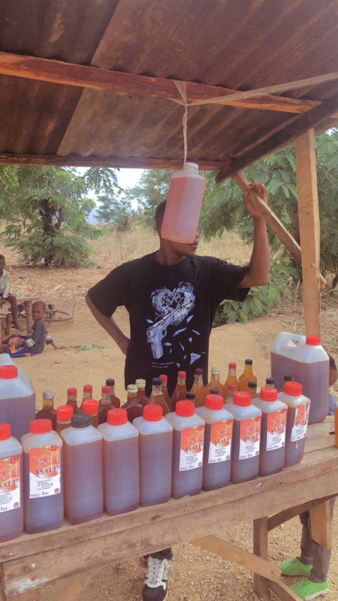 joreenhoney's tweet photo. Our farmers recycle alcohol glass bottles and this helps them save on buying packaging materials since most of them still can’t afford that. We teach them how to properly sterilize the bottles and sell the honey locally. https://t.co/xTl9bjHRCG