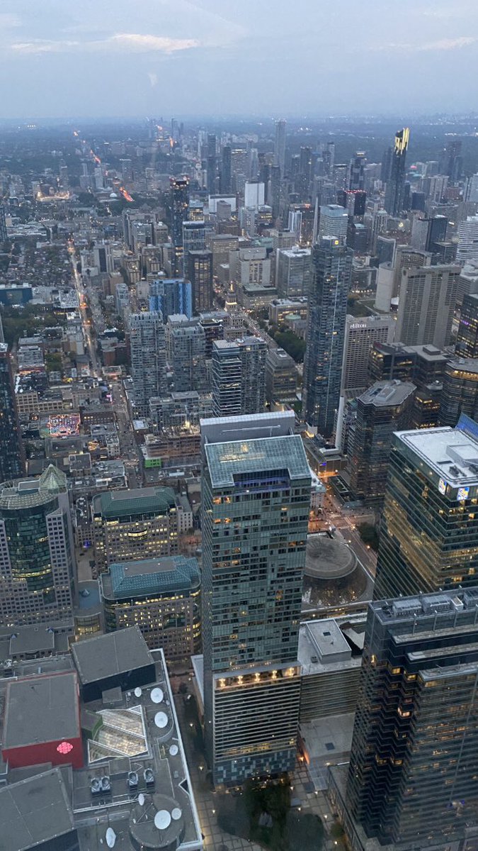 wavehalsey's tweet photo. des jolies photos de Toronto🤍 https://t.co/uqYJ1DoJyv