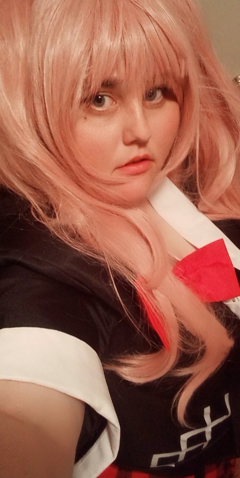 ( OOC )

since I haven't posted in awhile, been taking a break from Twitter. Here is a #munday photo 💕 just got this cosplay waiting for hair clips to come into the mail 

#cosplay #plussized #danganronpa #Junko