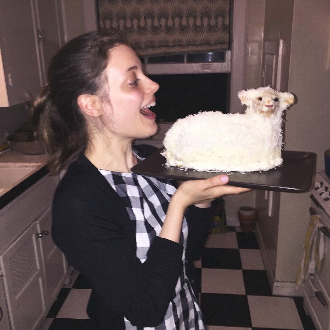Gillian jacobs with a cake to celebrate her 39th birthday everyone say happy birthday gillian jacobs 