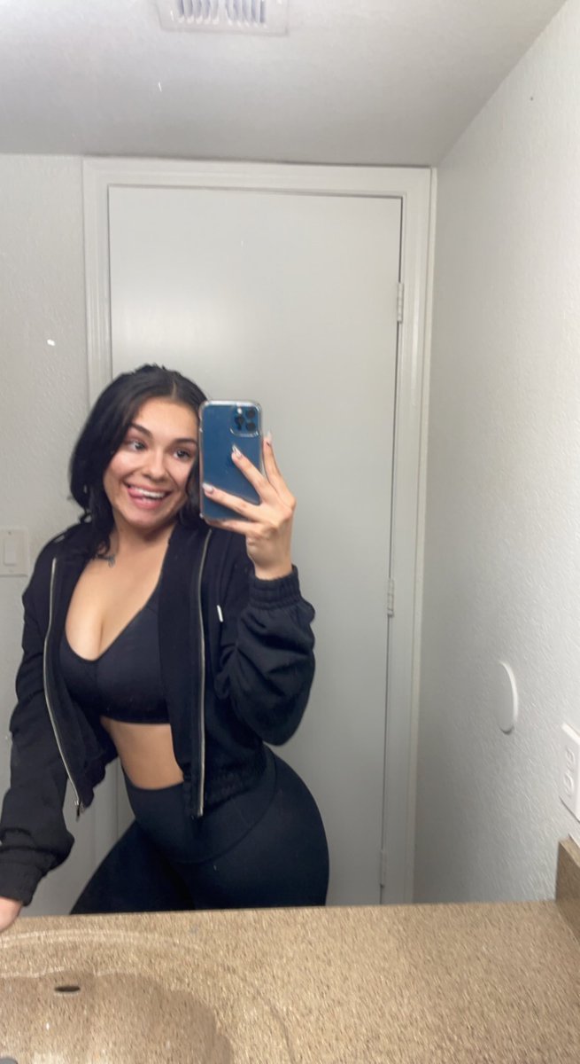 sarahquirozzz's tweet photo. gf appreciation post <3 https://t.co/o2TU6ac2Iq