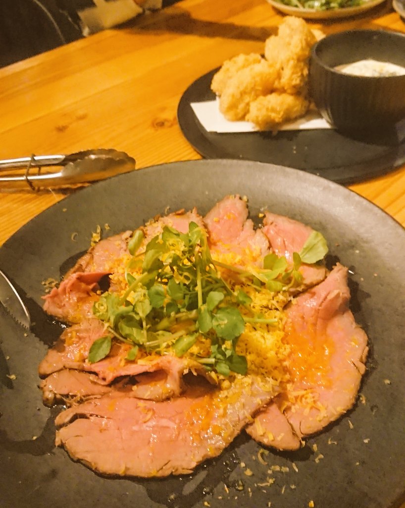 srkikaku01's tweet photo. 昨日は西小山のアイラフで美味しい飯とお酒
品川アーティスト展の皆様と
また行く
#ILAUGH https://t.co/UYgYsRcSu7