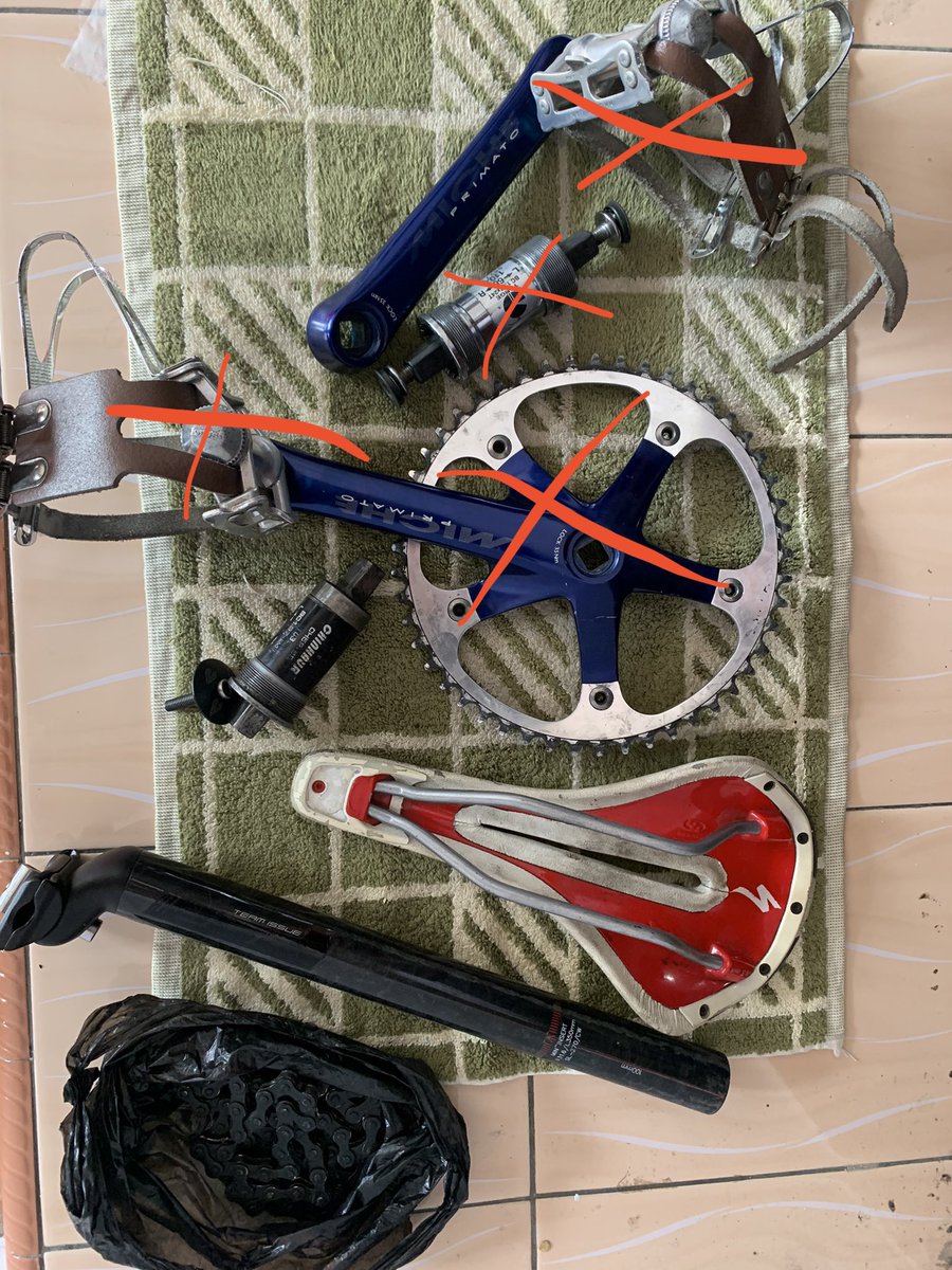 Yok dihabisin aja 
1. Bb ch 75k
2. Saddle specialized 125k
3. Topcap cinelli 150k
4. Rantai kmc black 75k
5. Seatpost fsa 31.6 200k
#fnfjb