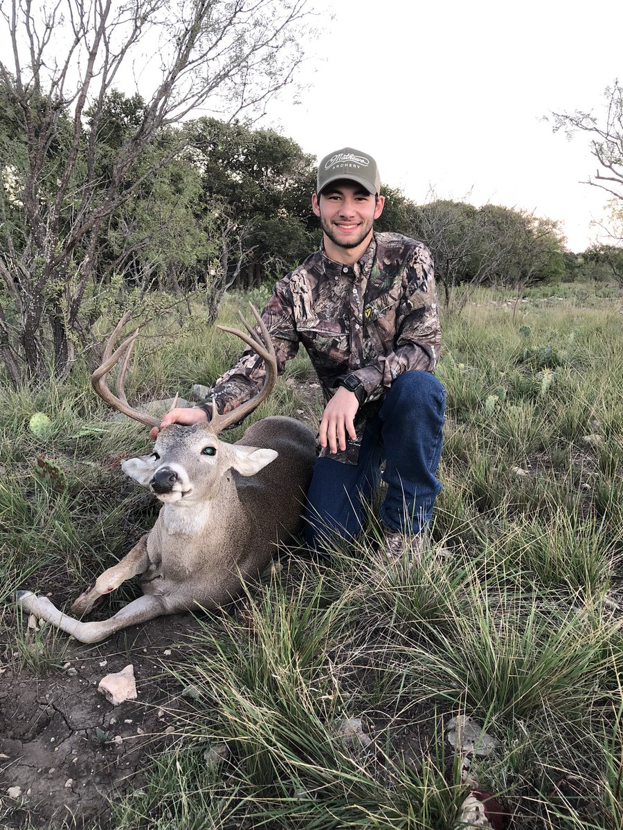 CricchioColton's tweet photo. Great weekend at the ranch me and dad kill 4 bucks 🦌 #PrecisionArchery! His was a little better than mine https://t.co/mXBBvQfh68