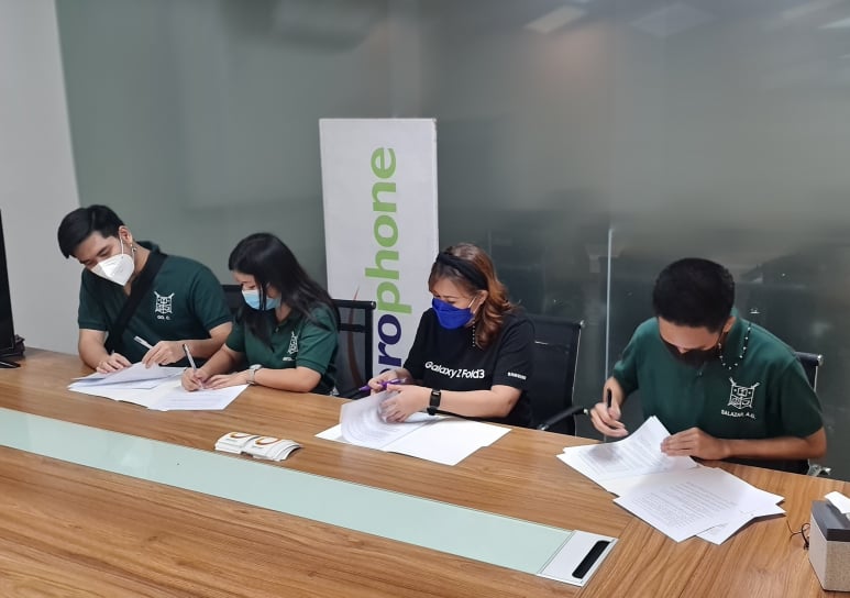 Aerophone_PH's tweet photo. Aerophone x University of San Carlos IDiscount MOA signing!
Learn more: https://t.co/u9tIP5OoZ2
#USCIDiscount #uscssc #aerophone #destinationformobiletechnology https://t.co/POLL5yRYJo