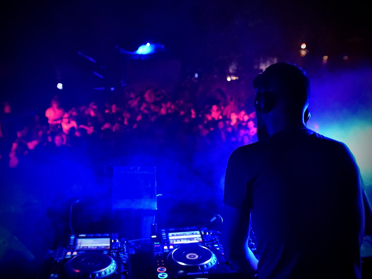 Come and dance with me!🕺🏼 
22.10 <a href="/RazzmatazzClubs/">RazzmatazzClubs</a> 🇪🇸 / 29.10 <a href="/Moth_Club/">MothClub</a> 🇬🇧 / 31.10 <a href="/Aeronef/">Michele Durbin</a> 🇫🇷