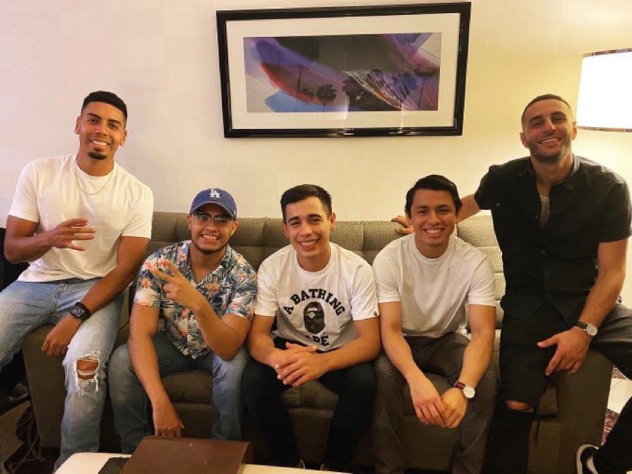 _ramonreyesr's tweet photo. Old pic with some good friends 🤞🏽 #ADPRDogs https://t.co/1gaHdXQnVc