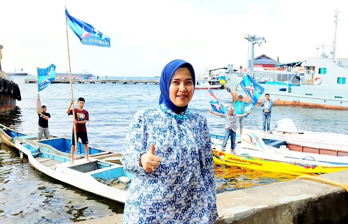FPD_DPR's tweet photo. Dalam rangka memperingati Maulid Nabi Muhammad SAW, anggota Fraksi @PDemokrat @DPR_RI @aliyahm_ilham berbagi Paket Makanan utk kaum Duafa di Kota Makasar.

Selamat Memperingati Maulid Nabi Muhammad SAW. https://t.co/Elcee2Iqwk