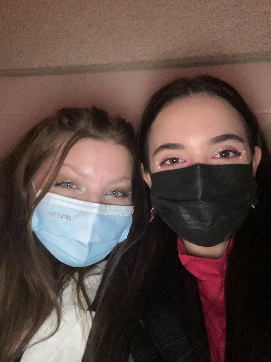 farrarsoph's tweet photo. finally happened.. LOVE ON TOUR 💗🌈🍒 #LoveOnTourCleveland #harriestyles @HLDTour @mullins_livi https://t.co/ZieioLnFmd