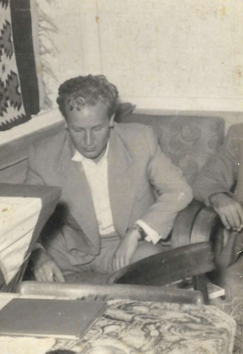 Aliya İzetbegoviç (1925-2003)  20. vefat yıldönümünde, rahmet ve saygıyla...