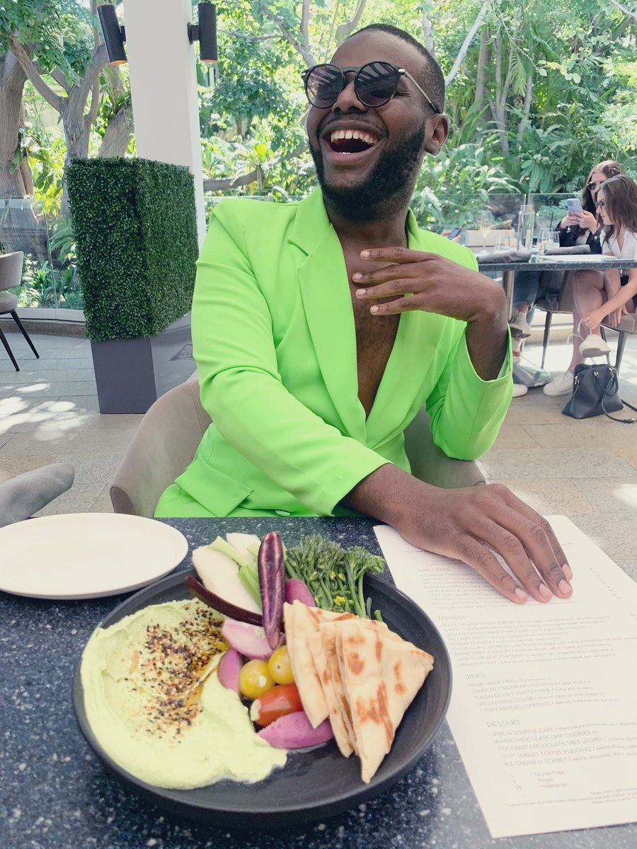 ByronEntertainU's tweet photo. @StevieDerrick_ Twice and Sevenfold!!!!!!!!!! We are in tandem with this!!!!! This why I started my brand @RichGayUncle to highlight the most successful, richest, well dressed, and ascending in the room. THE BLACK GAY MAN!  #ButchQueens are young gods! So this tweet aligns with my soul. https://t.co/zgeO1Vw2WV