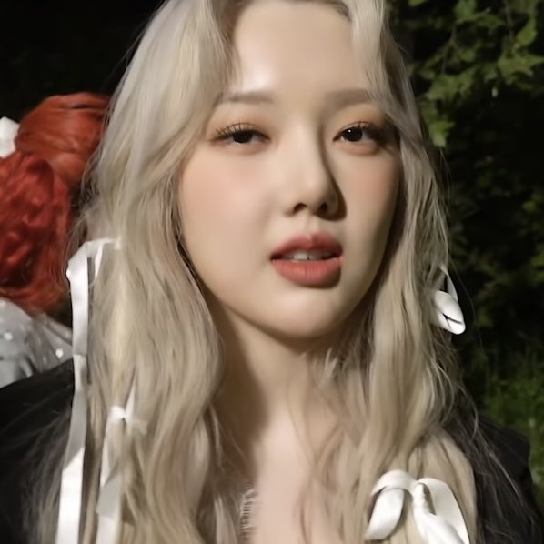 GOTHICYUZ's tweet photo. try not to fall in love challenge: start 
#GFRIEND #YERIN https://t.co/w2OjANl0Vi