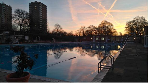 Brockwell Lido tweet media