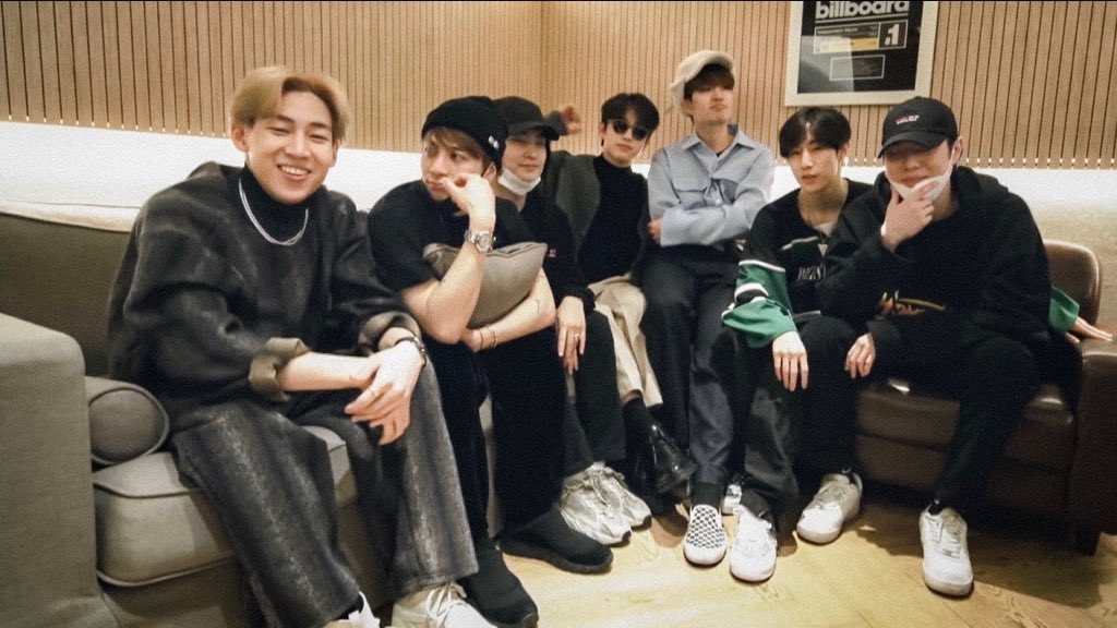 got7lifetime's tweet photo. hello! this is my first time tweeting after 6 months. i suffered from depression for 5 months. went through counseling and now i feel better. i just want to share that these boys helped me without even knowing it. their song 'encore' is my therapeutic song. 💚

@GOT7Official https://t.co/XjCKGLgddw