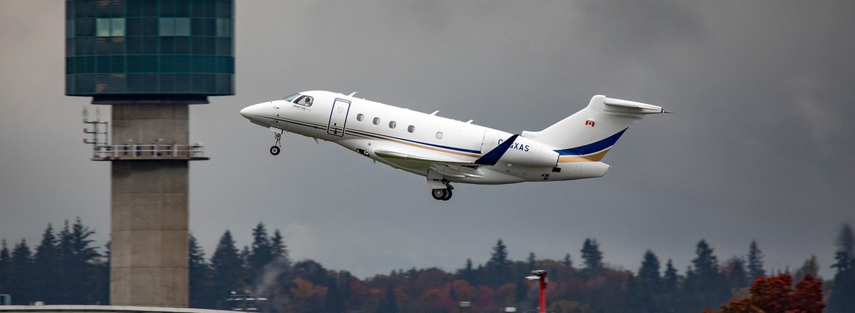 Kent_YVR's tweet image. Sweet ride 😎 @AirSprint @embraer #Praetor500 / #Legacy450 departure @yvrairport for YWG. #yvrspotters #avgeek #luxury #travel #BizJet