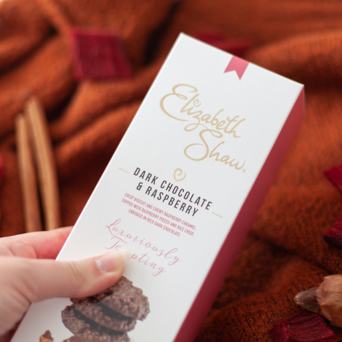 A ZESTY LITTLE MORSEL

Tuck in to our devilishly indulgent combination of crisp biscuit, raspberry caramel, raspberry pieces and dark chocolate. You could just have one, but we'd like to see you try🍓

elizabethshaw.co.uk/ultimate-pick-…