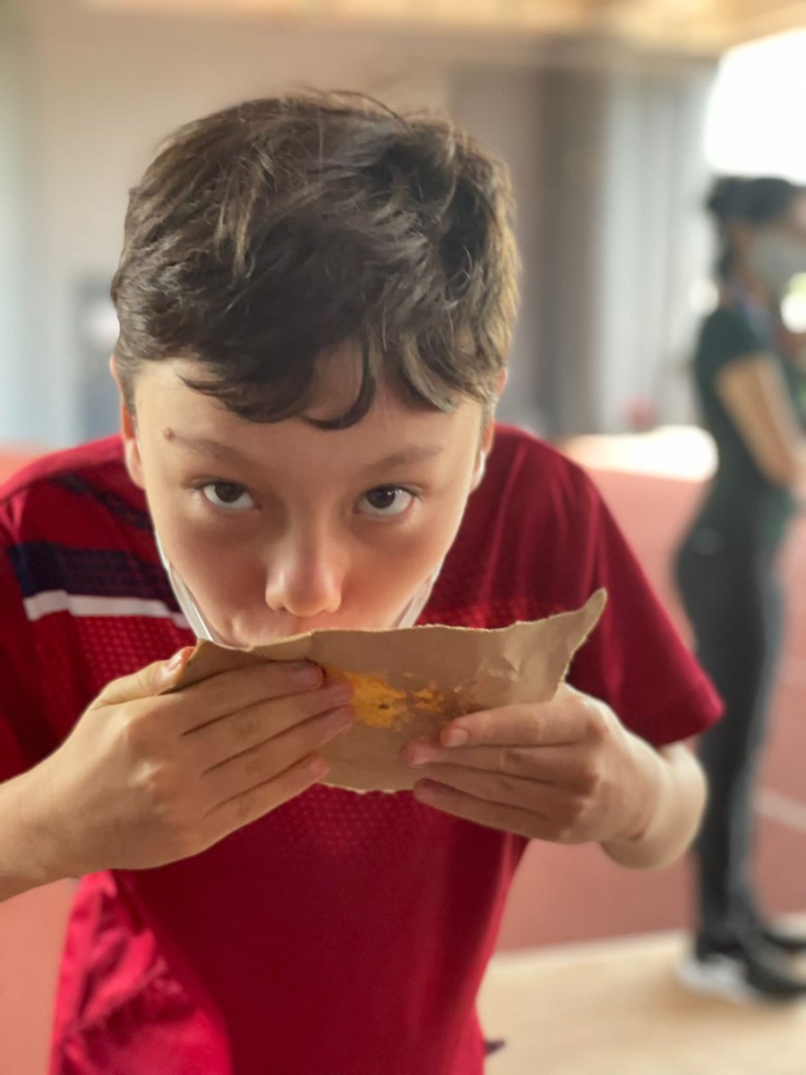 KellettYoude's tweet photo. 7Y enjoying an African cooking workshop! #goweek #compassionweek @PosKellett @KellettSenior https://t.co/wyctt71h9R