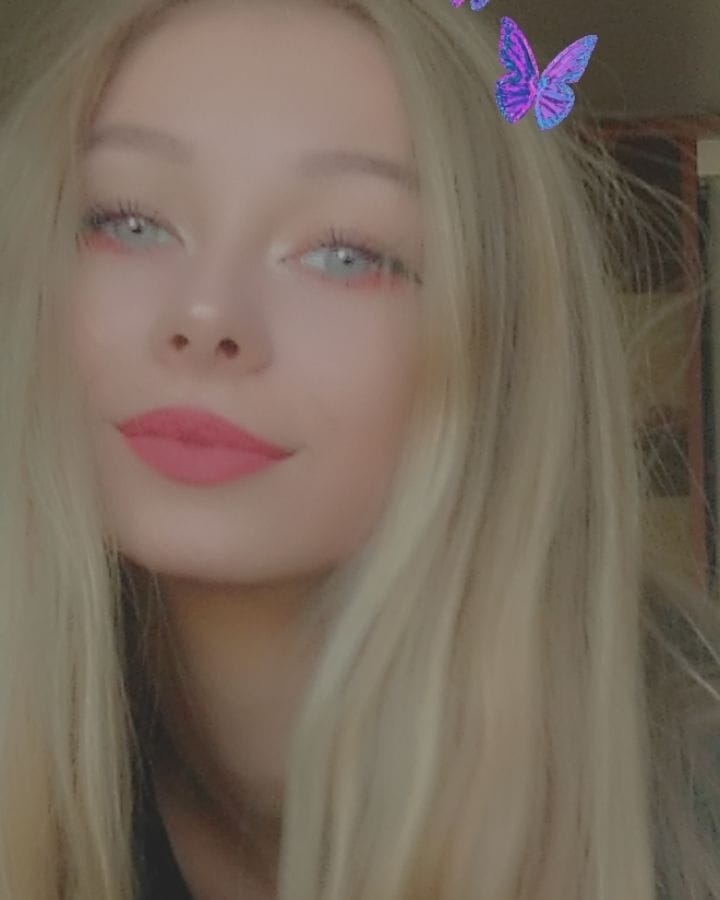 Vvikof1's tweet photo. Почему мне сказала подрюжка что в Твиттер выдаживать свои фотки это кринж.
Но поскольку я себя люблю, мне на это похуй https://t.co/HZGCA8eGAN