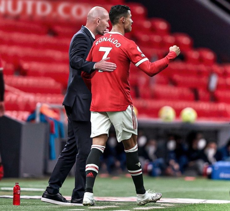 UtdXclusive's tweet image. BREAKING: #mufc have called Zinedine Zidane on the recommendation of Cristiano Ronaldo [@elchiringuitotv]