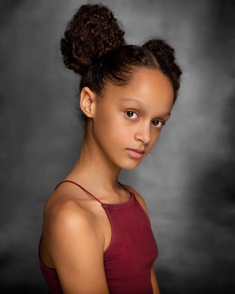 PhotographyNDC's tweet photo. Wonderful having Sienna in the studio recently! 🤩📸 https://t.co/1c3dgWvT5Q