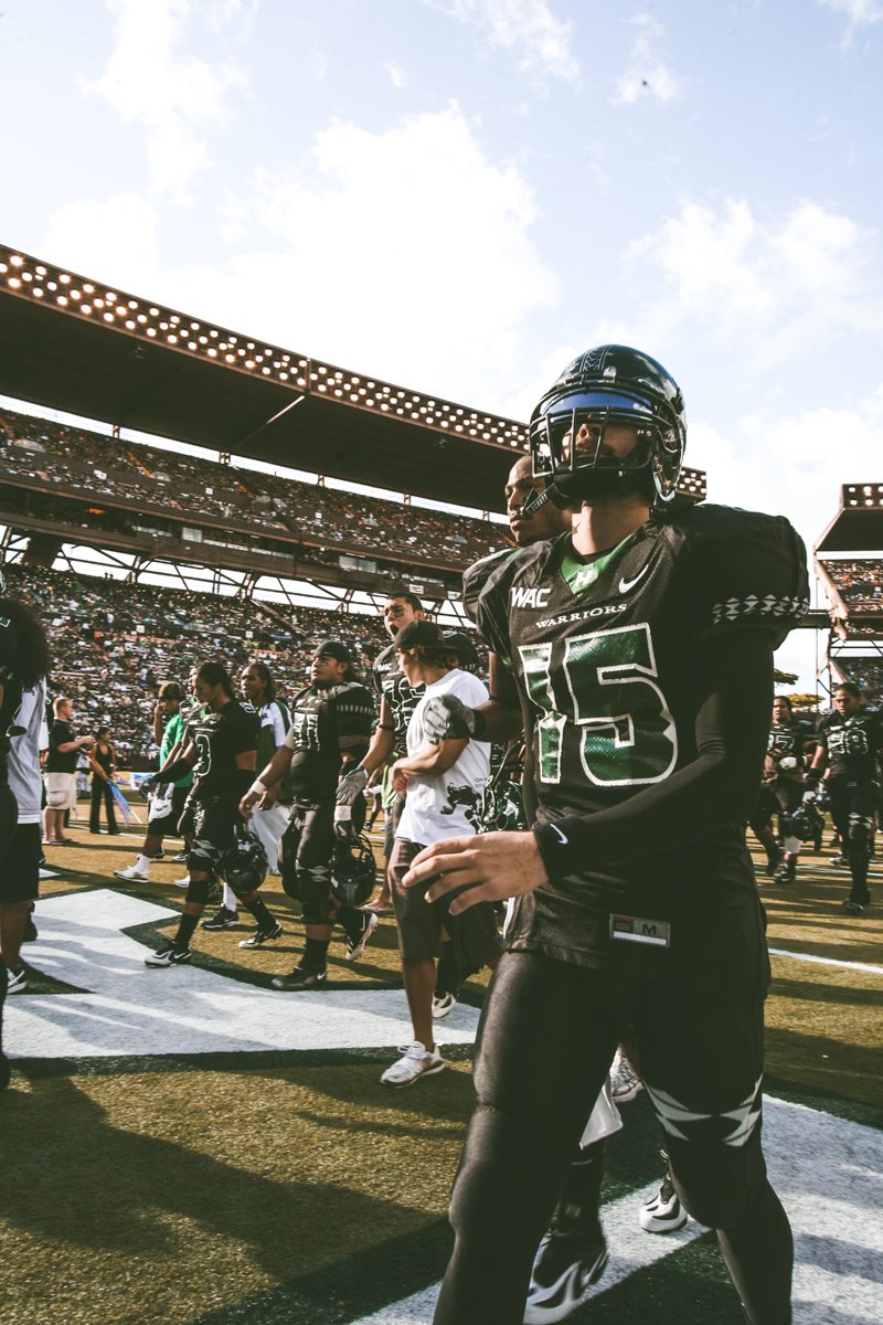HawaiiAthletics's tweet photo. Gone but never forgotten, Colt was one of a kind! 

To this day he still sits atop various records in the NCAA record book, including being in a tie with Graham Harrell for the most 400-yard passing games with 20!!!! 

#GoBows https://t.co/aSAATqPqKN
