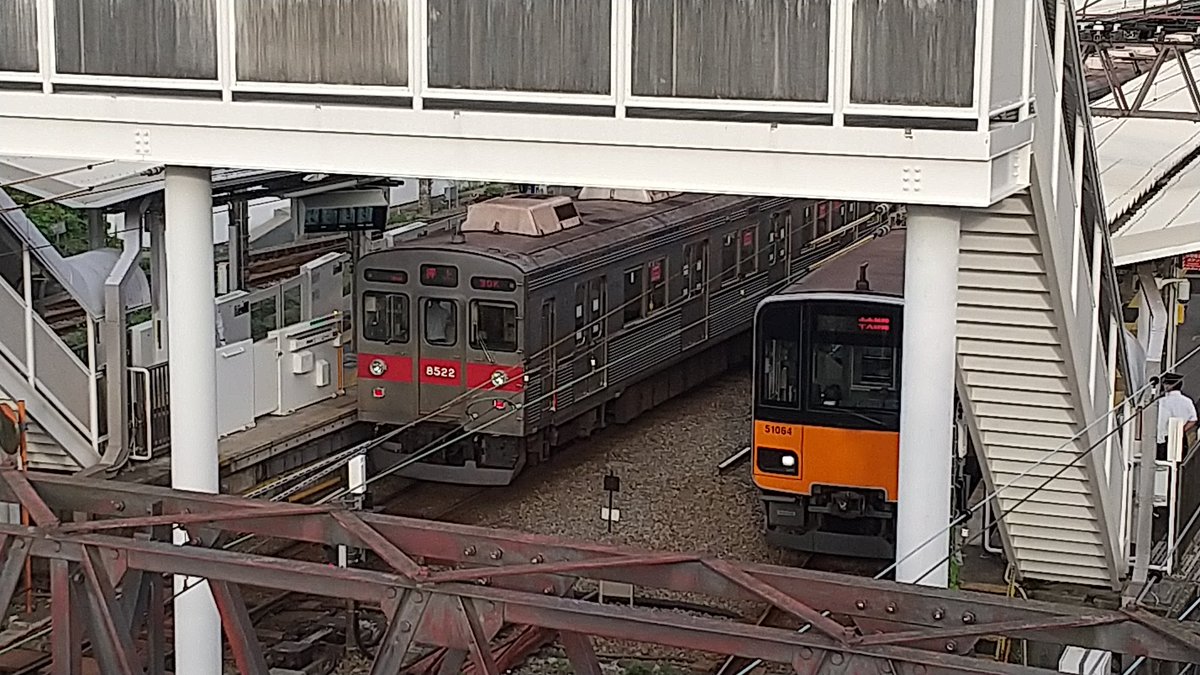 masa1470586841's tweet photo. 8622F 30K 準急押上行きで出庫です
#東急8500系 https://t.co/1EA4oZEIuS