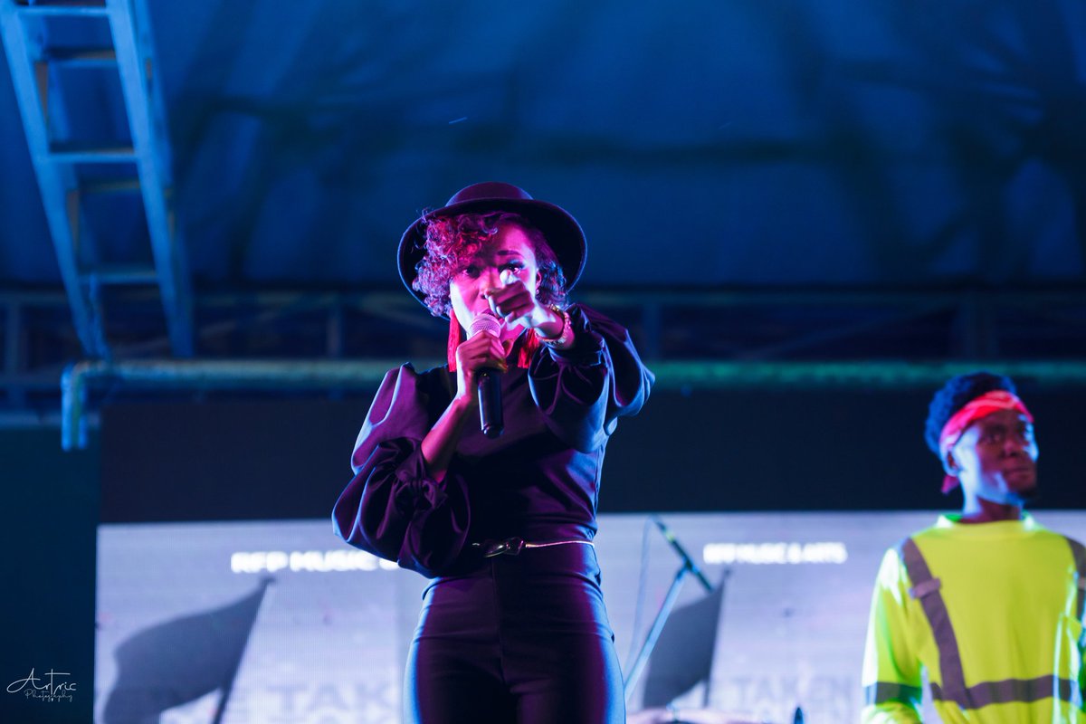 Abode_Mw's tweet photo. Last weekend was power-packed and extraordinary as I shared the stage with my fellow RFPMAM artists and our guest artist Martin PK at the HAEZ 2021 concert. I am so grateful to God for the opportunity and to you all for the tremendous support, 

#HAEZ2021
#MartinPK
#RFPMAM https://t.co/euRLaU05TD