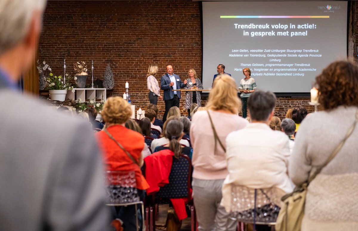 ggdzl's tweet photo. Wat een prachtavond! De Conferentie Trendbreuk Zuid-Limburg. Drukbezocht - succesvol - inspirende verhalen. 
Kortom: we gaan samen ‘Volop in actie’ verder met de trendbreuk.
#trendbreukzl #minVWS #provincielimburg #ggdzl #cz #volopinactie #samendoen #zuidlimburg #daadKracht https://t.co/vs4TTgj1yJ