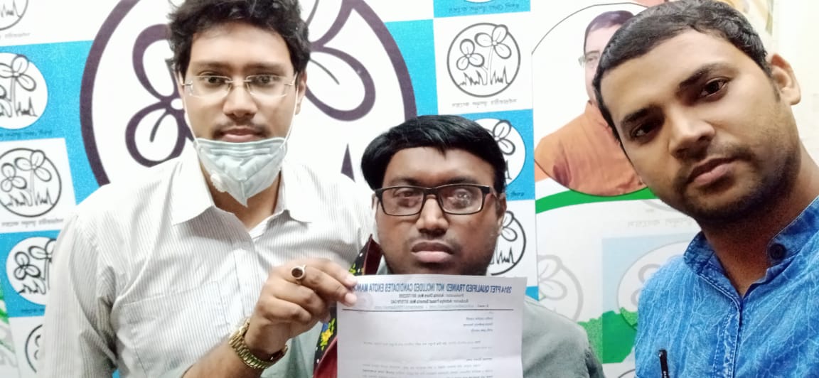 হুগলী জেলার জাঙ্গীপাড়া বিধানসভার বিধায়ক এবং হুগলী জেলার তৃণমূল কংগ্রেসের সভাপতি মাননীয় স্নেহাশিস চক্রবর্তী মহাশয়কে একতা মঞ্চের পক্ষ থেকে ডেপুটেশন দেওয়া হল।