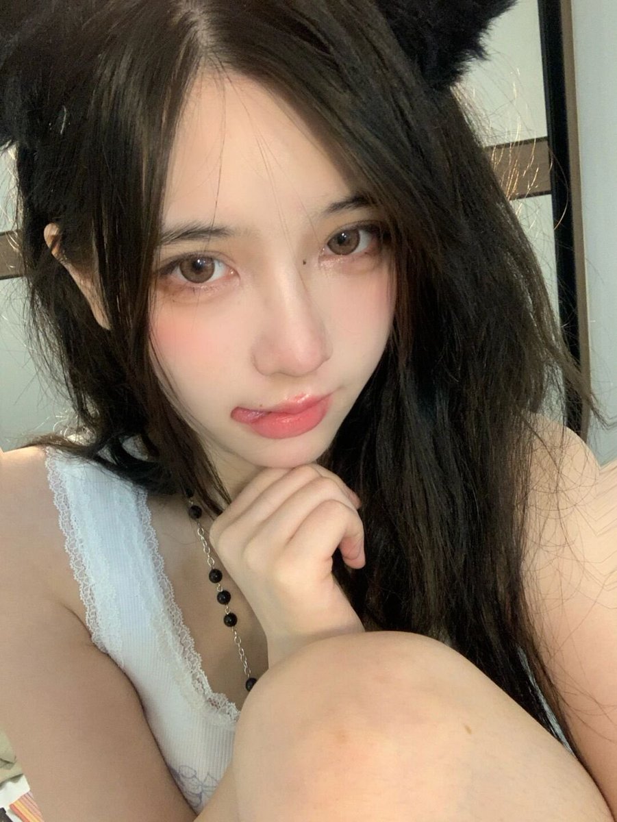 冬天到了，我的意思是，我想和你抱抱睡 https://t.co/oykZ6OOJqN