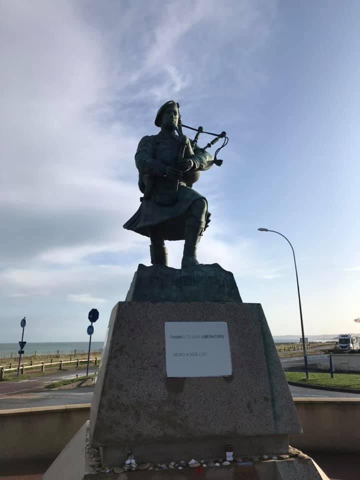 ToursSolway's tweet photo. More photos from our tour 2yrs ago when we paid our respects to our British, and specifically our Scottish, Regiments and heroes that fought on D Day and across Europe. We laid a poppy spray on Sword Beach where One of our guests dad had landed in 1944.
#SolwayBattlefieldsTours https://t.co/xAI53ObNET