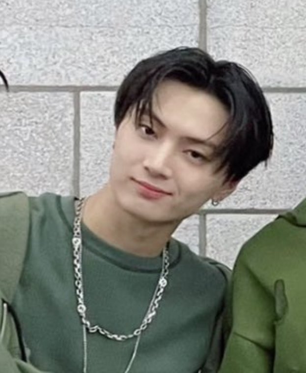 he looks cool 🔥🔥

 #ENHYPEN_JAY #JAY #엔하이픈_제이 #제이