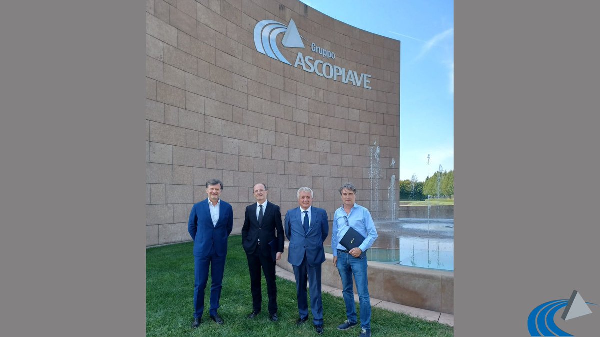 Nicola Cecconato, #GruppoAscopiave, e Giorgio Giuseppe Della Giustina, #AscoHolding, hanno incontrato il Deputato Serbo <a href="/JovanPalalic/">Jovan Palalić</a>, accompagnato dall'Onorevole Dimitri Coin, per presentare la società e consolidare il legame di antica amicizia tra Italia e Serbia.
