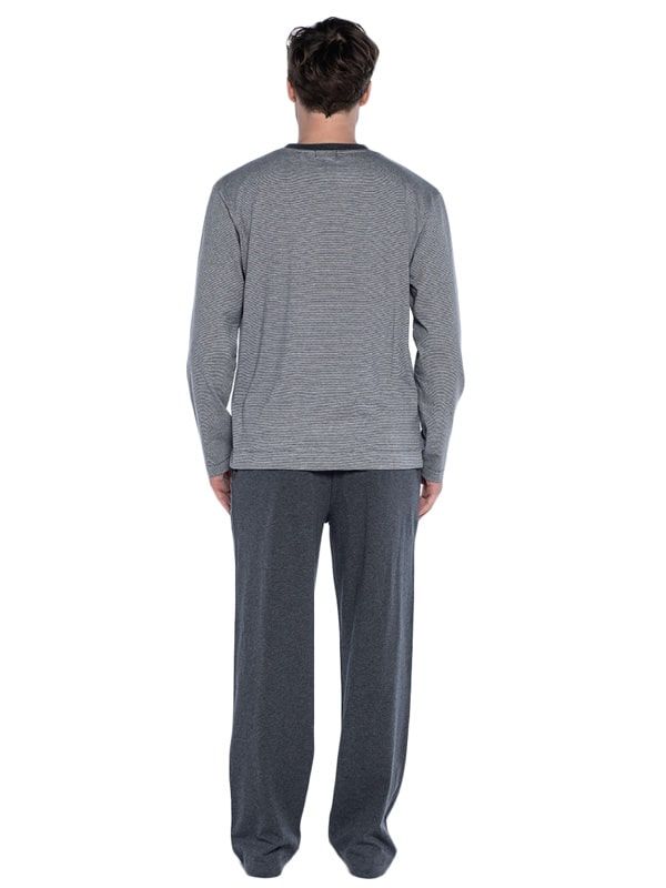 VarelaIntimo's tweet photo. [ 🆕 ] Pijama Punto Blanco mod. Urbanly en algodón

🛒🛒 https://t.co/y8zedvmt3e vía @VarelaIntimo 

#varelaintimo #modacaballero #pijamashombre #puntoblanco #tardedesofa https://t.co/8bg5MX9hBm