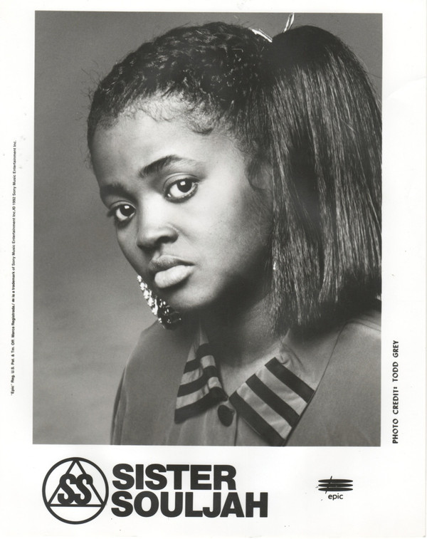 sistadbarnes's tweet photo. Shout out to my Sis @SouljahBooks ๐
#RealQueensofHipHop https://t.co/IB7W92FOWu