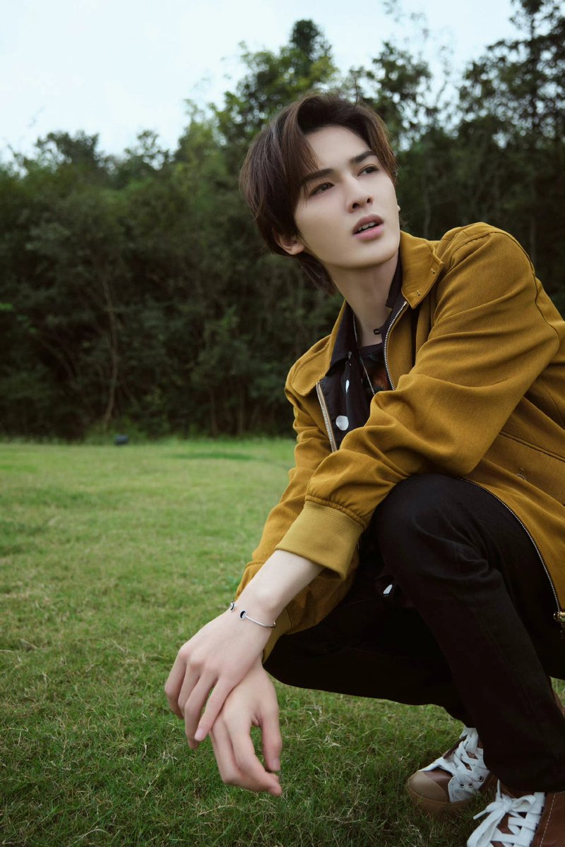 TheoZhengtingTH's tweet photo. 我们恋爱吧 Weibo Update 

ก้าวเดินไปบนสนามหญ้าเขียวขจี
ดูต้นไม้วบหญ้าที่ย้อมด้วยฤดูใบไม้ร่วง
ส่งมอบภาพใหม่สำหรับรายการ我们恋爱吧3
พรุ่งนี้ 12:00 อย่าลืมมาฟินความหวานไปด้วยกัน
-1-

©️我们恋爱吧官博
#RelationshipS3
#朱正廷 #ZhuZhengting #จูเจิ้งถิง https://t.co/7HMurp3UCj