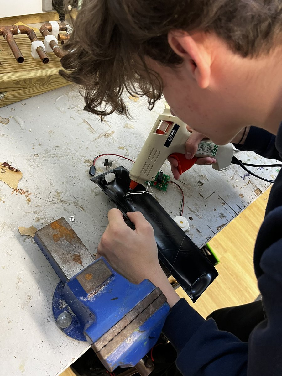 HakeG2's tweet photo. The end of another productive term @TheRowansAP during our Engineering and Construction lessons at KS4 🔧🪚🔩⚙️🧰🛠@BAESystemsInc @Kitronik @kiergroup https://t.co/GCkhCJThIN