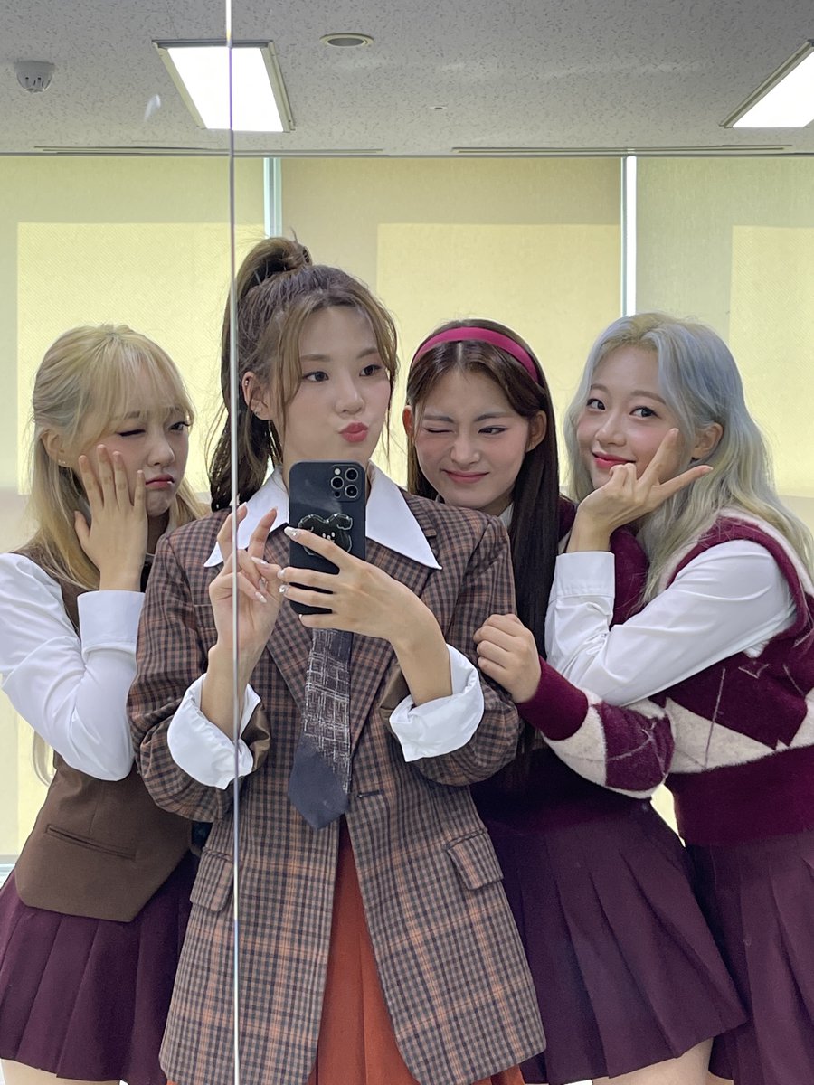cignature_J9's tweet photo. 쁘잇---🐶💜💖 깜찍하쥬?><  #셀린짹짹

#시그니처 #cignature #셀린 #Seline https://t.co/zZlZgTmBDG
