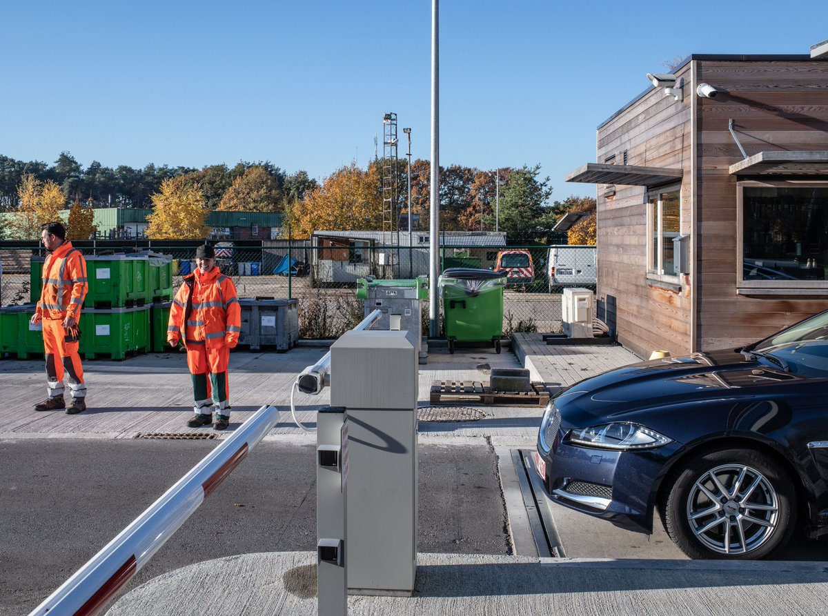 Vanaf dinsdag 2 november 2021 tot en met zaterdag 26 maart 2022 gaat de winteruurregeling in op het recyclagepark. Dan kan je op volgende tijdstippen je afval naar het park brengen: van dinsdag t.e.m. zaterdag: telkens van 9.00u - 12.30u en van 13.00u - 16.00u.