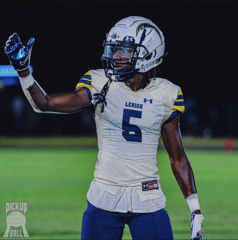 1600quelly's tweet photo. Check out my Mid Season Highlights 🔥  https://t.co/UCv3qLixbp https://t.co/1ezRx1yPO6