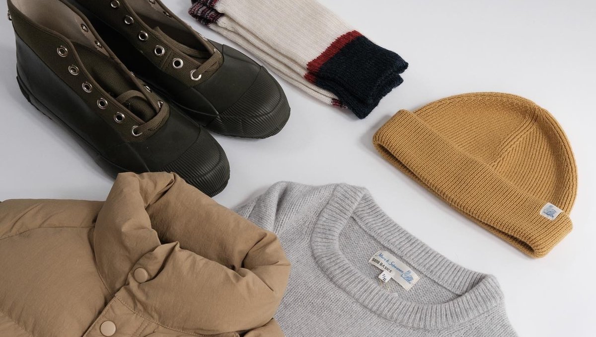 MerzbSchwanen's tweet photo. Tuesday Inspo! ⁠
⁠
Thank you for this cool kit @tempest.works!⁠
⁠
#merzbschwanen #pullover #beanie #socks #merinowool #cashmere #knitwear #menswear ⁠#comfy #goodstyle #goodmaterial #thegoodbasic⁠ https://t.co/TjmvkMYdxk
