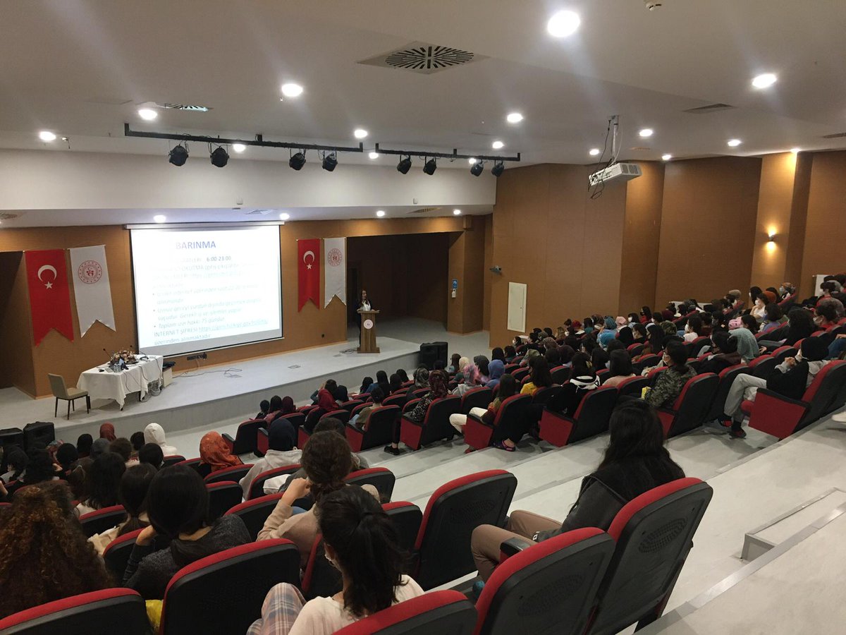 GSB_Eskisehir's tweet photo. 📍Yunus Emre Yurt Müdürlüğü,

İl Müdürümüz Ali Osman Tatlısu, gençlerimizle yapılan iletişim toplantısına katılarak öğrencilerimizle bir araya geldi. Gençlerimizin görüş ve önerilerinin alındığı toplantıda İl Müdürümüz, yurdumuz hakkında bilgi verdi. https://t.co/sHOUJi5A9G