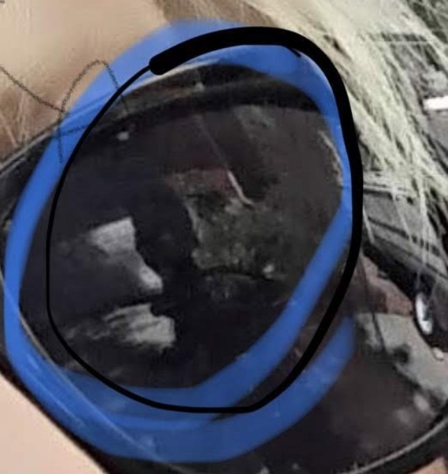 cpbell749's tweet photo. @MediumCindyKaza @PDXReech Cindy this face in my sunglass reflection looks a bit like your drawings... https://t.co/NqbiQVCgo2