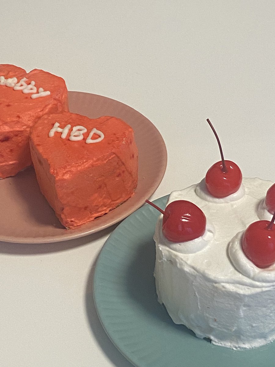 ai_yaeb's tweet photo. 今年もケーキ作ったよ💖💖
#HappyYaebinDay https://t.co/h6IOHDKXrx